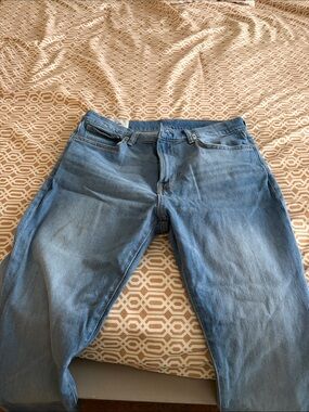 H&M Men's Relaxed Light Blue Denim Jeans